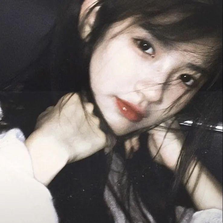 黎明时分的年轻人们